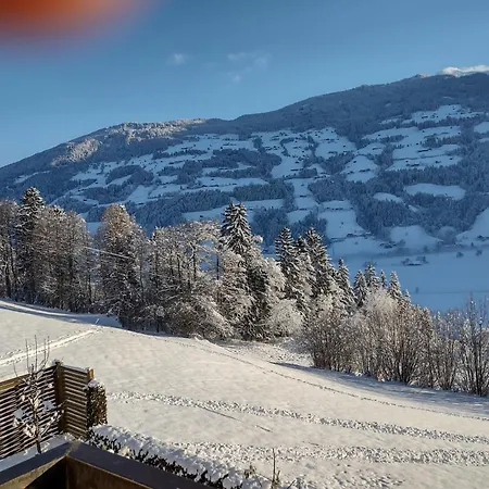 Familie Fiechtl アパート *